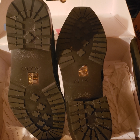 Aldo's black men's dress shoes - Picture 3 of 4